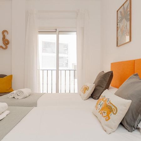 Ferienwohnung C21 Trendy 2 Bdr & Parking Downtown Málaga Exterior foto